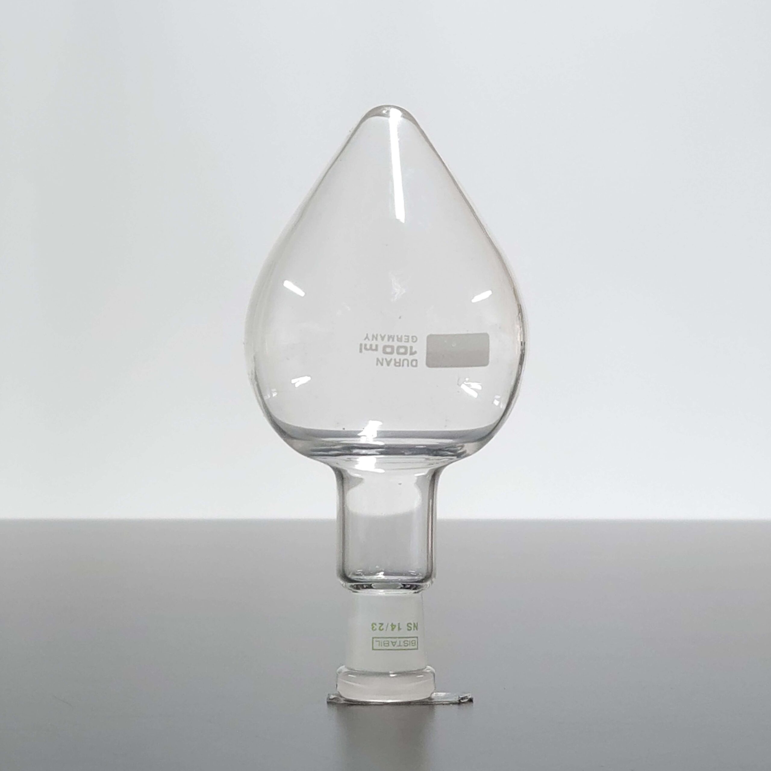 Second-hand 100 ml pear shaped flask with 14/23 joint